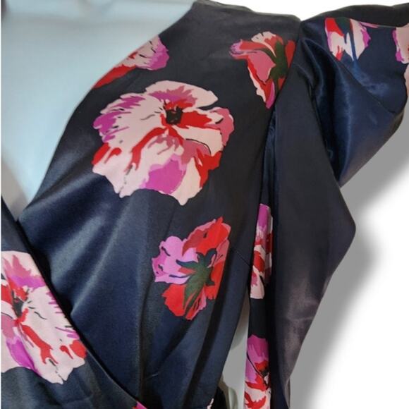Joie Miltona Navy Floral Satin Wrap Midi Dress – Small - Picture 6 of 10